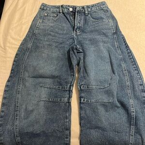 Mid Rise Barrel Wide Leg Jeans